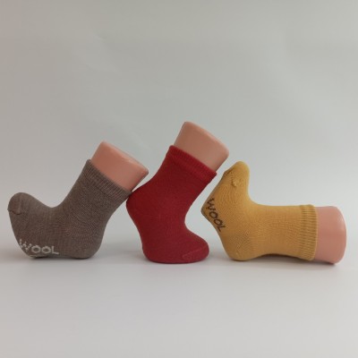 Merino kojenecké ponožky VLNKA